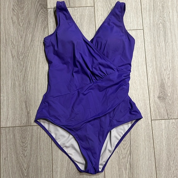 Togs Bathing Suit 10 - Picture 1 of 4